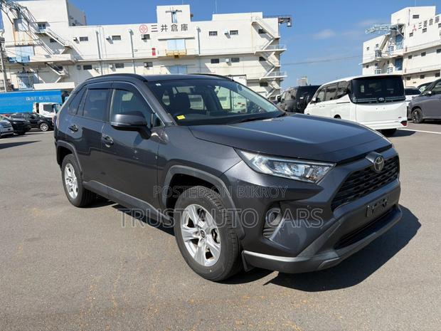 Toyota RAV4 2021 Gray
