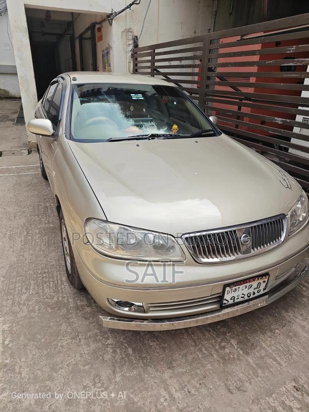 Nissan Sunny B15 Sedan 1.6 2004 Gold