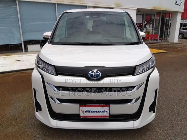 Toyota Noah 1.8 FWD Hybrid (7 seater) 2021 Pearl