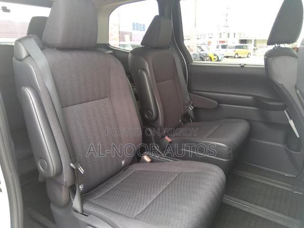 Toyota Noah 1.8 FWD Hybrid (7 seater) 2021 Pearl