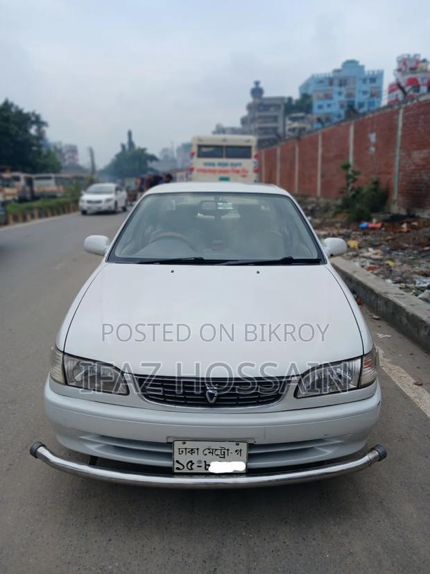 Toyota Corolla 2000 Pearl