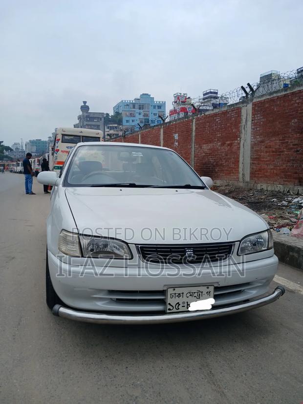 Toyota Corolla 2000 Pearl