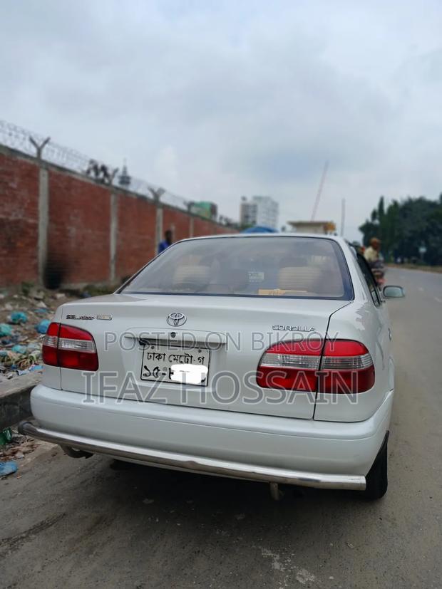 Toyota Corolla 2000 Pearl