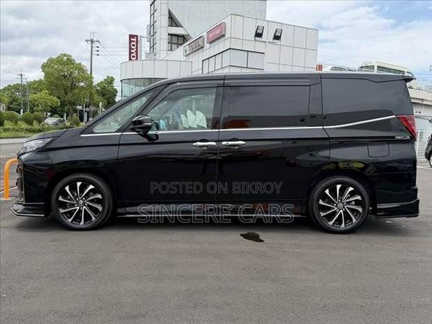 Toyota Noah 2023 Black