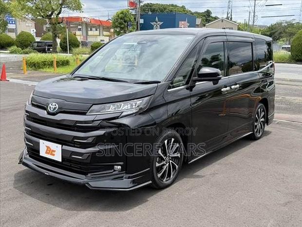Toyota Noah 2023 Black