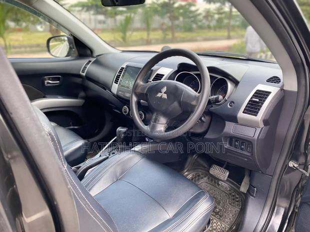 Mitsubishi Outlander 2010 Black