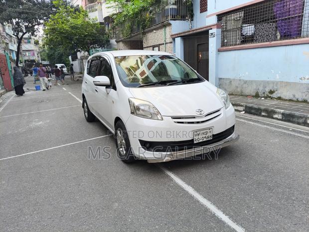 Toyota Passo Sette 2010 White