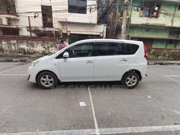 Toyota Passo Sette 2010 White