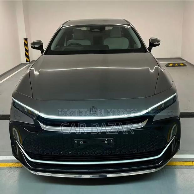 Toyota Crown 2022 Gray