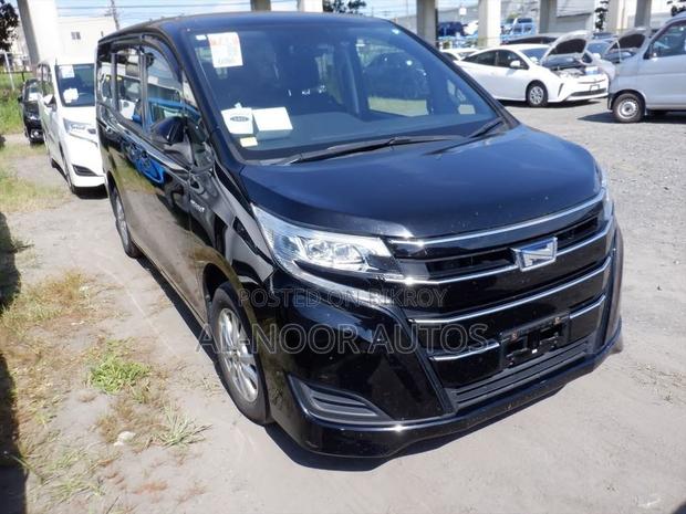 Toyota Noah 1.8 FWD Hybrid (7 seater) 2021 Black