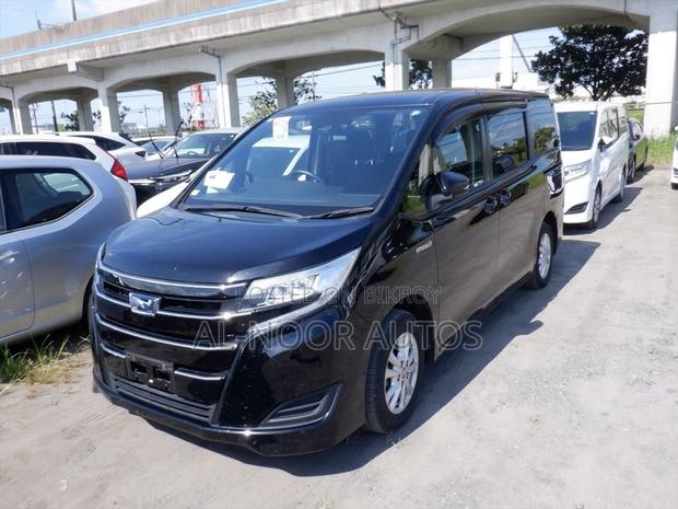 Toyota Noah 1.8 FWD Hybrid (7 seater) 2021 Black