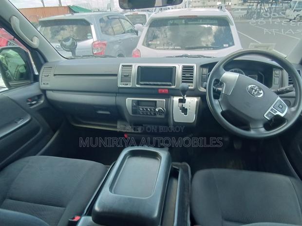 Toyota Corolla 2021 Silver