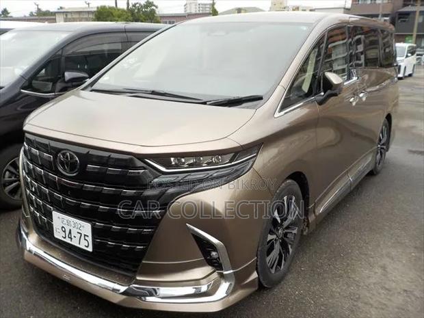 Toyota Alphard 2024 Brown