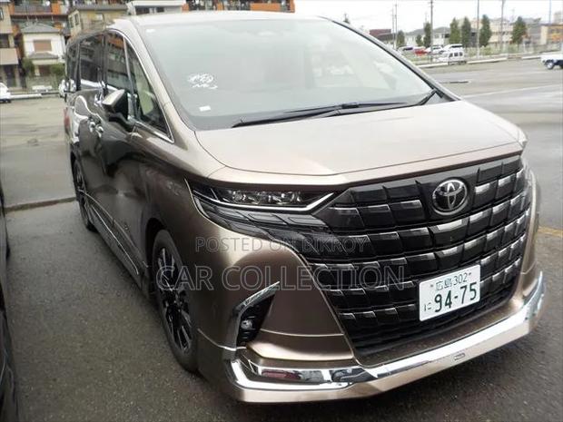 Toyota Alphard 2024 Brown
