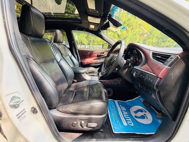 Toyota Harrier 2017 Pearl