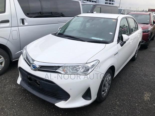 Toyota Axio 2021 White