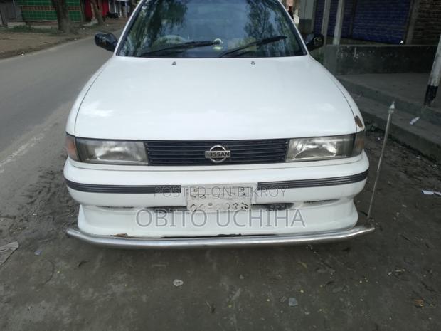 Nissan Sunny 1990 White