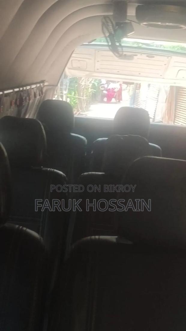 Toyota Grand HiAce 2002 Pearl