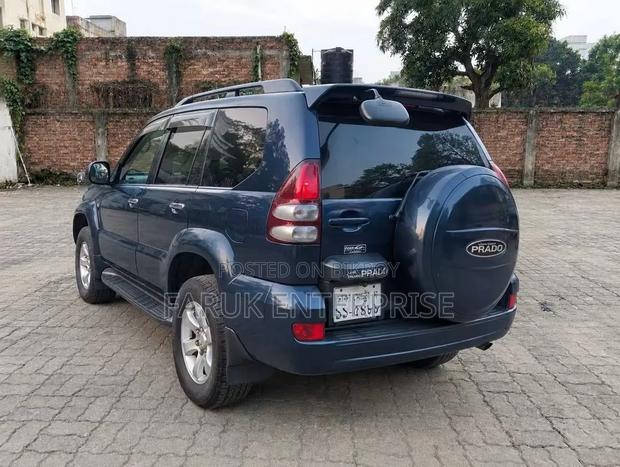 Toyota Land Cruiser Prado 2004 Blue
