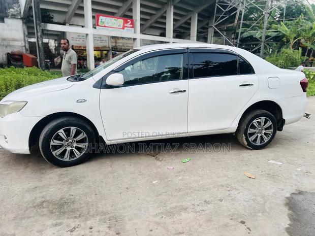 Toyota Axio 2006 White