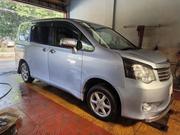 Toyota Noah 2011 Silver for sale