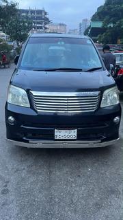 Toyota Noah 2003 Black for sale