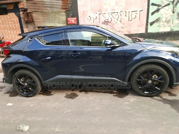 Toyota C-HR Limited 2021 Blue