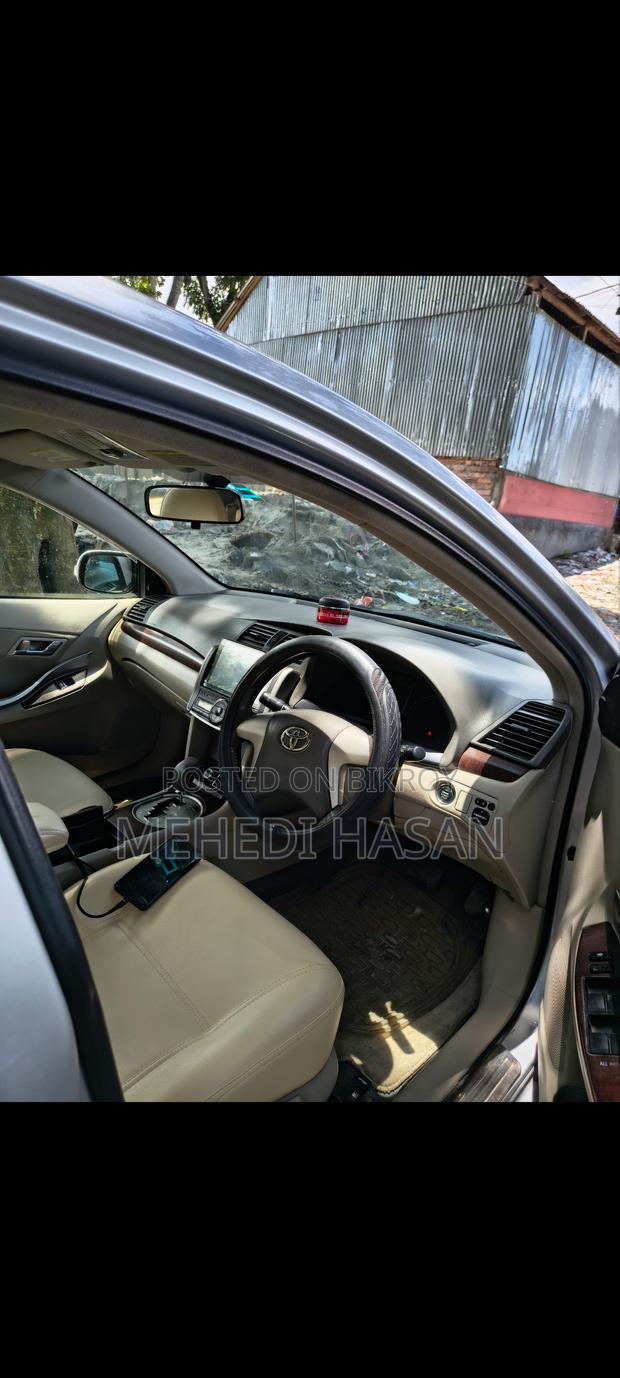 Toyota Premio 2014 Silver