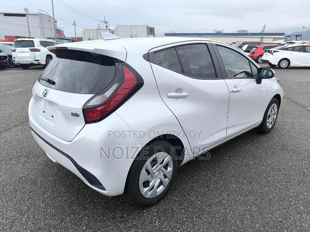 Toyota Aqua 2022 Pearl