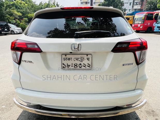 Honda Vezel 1.5 2WD 2015 Pearl