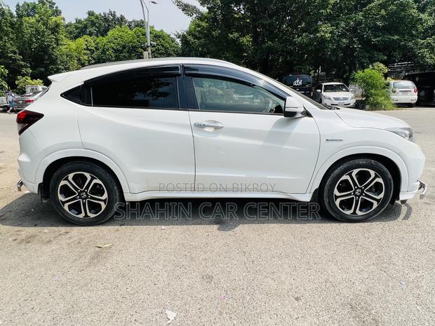 Honda Vezel 1.5 2WD 2015 Pearl