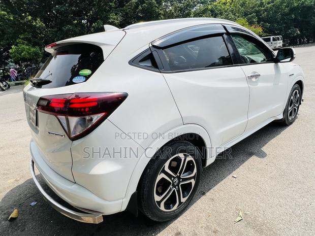Honda Vezel 1.5 2WD 2015 Pearl