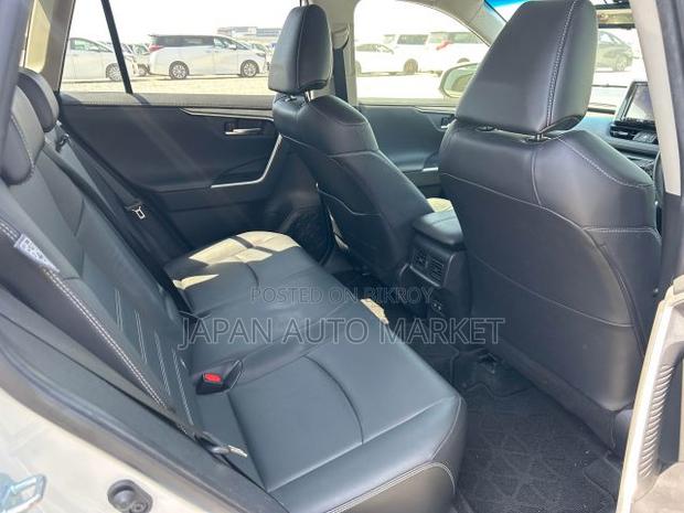 Toyota RAV4 2020 Pearl