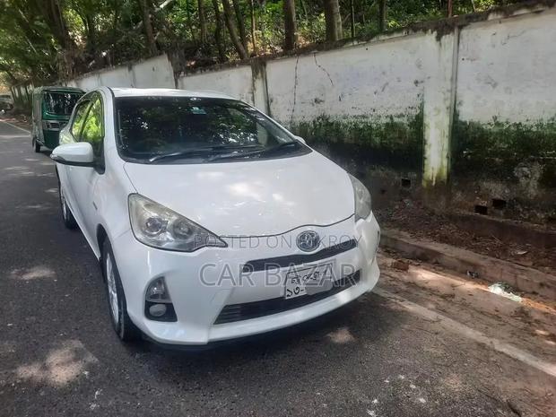 Toyota Aqua 2013 White
