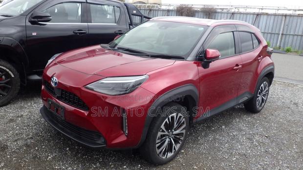 Toyota Yaris Cross 1.5 Hybrid FWD 2021 Red