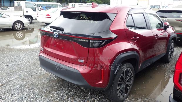 Toyota Yaris Cross 1.5 Hybrid FWD 2021 Red