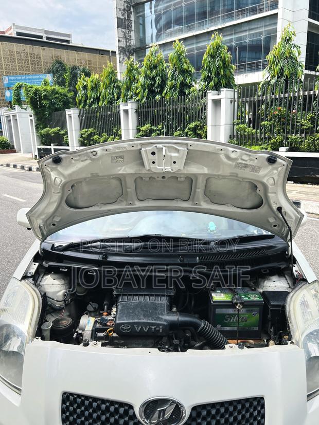 Toyota Vitz 2005 Pearl