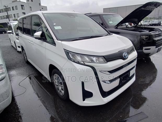 Toyota Noah 2022 Pearl