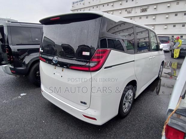 Toyota Noah 2022 Pearl