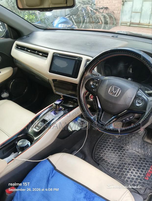 Honda Vezel 1.5 2WD 2015 Red