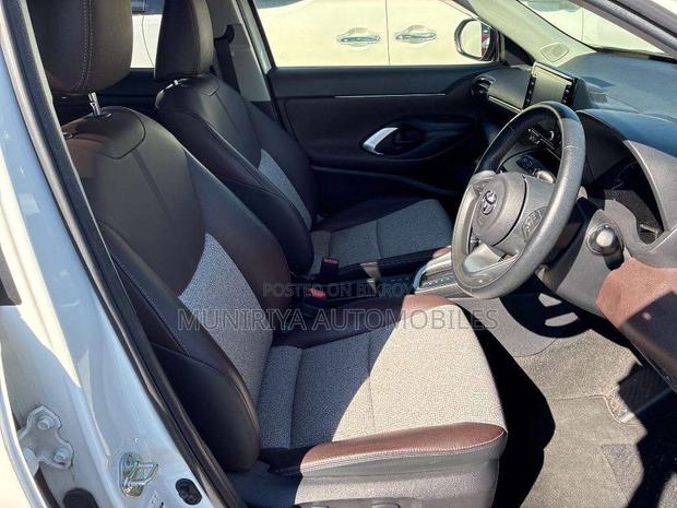 Toyota Yaris 2022 Pearl