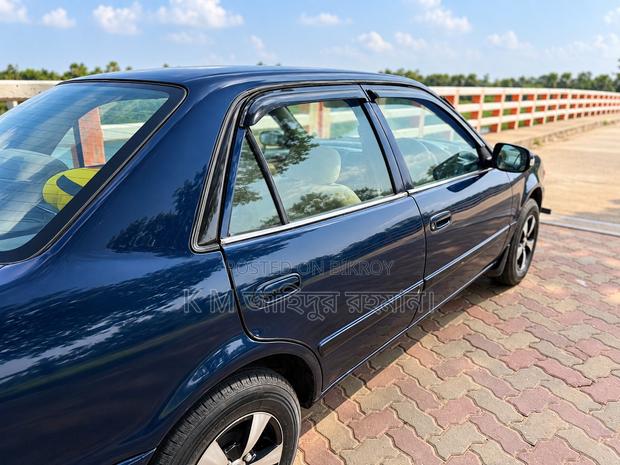 Toyota Corolla 1.3 Sedan 1996 Blue