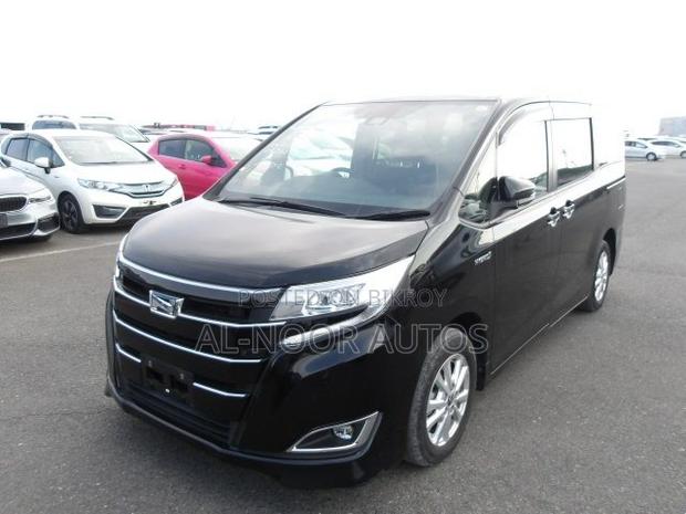 Toyota Noah 1.8 FWD Hybrid (7 seater) 2021 Black