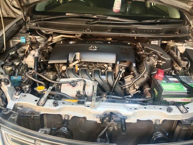 Toyota Premio 1.5 FWD 2017 Silver