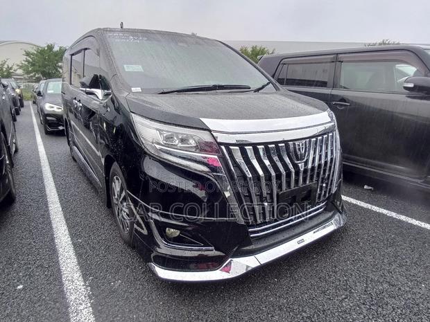Toyota Esquire 2.0 FWD (8 seater) 2021 Black