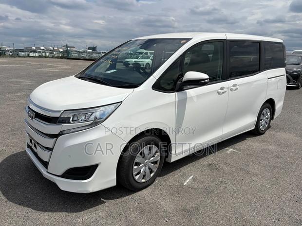 Toyota Noah 2.0 FWD (8 Seater) 2021 Pearl