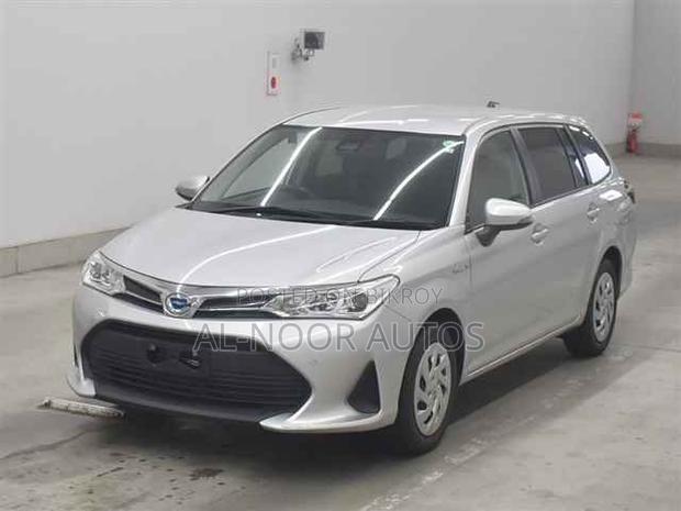Toyota Corolla Fielder 1.5 Hybrid FWD 2021 Silver