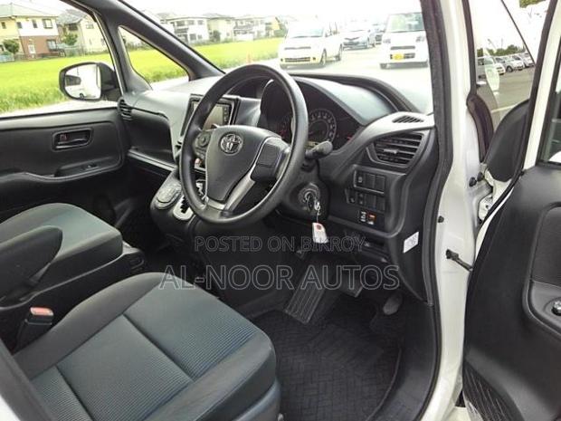 Toyota Noah 2.0 FWD (8 Seater) 2021 Pearl
