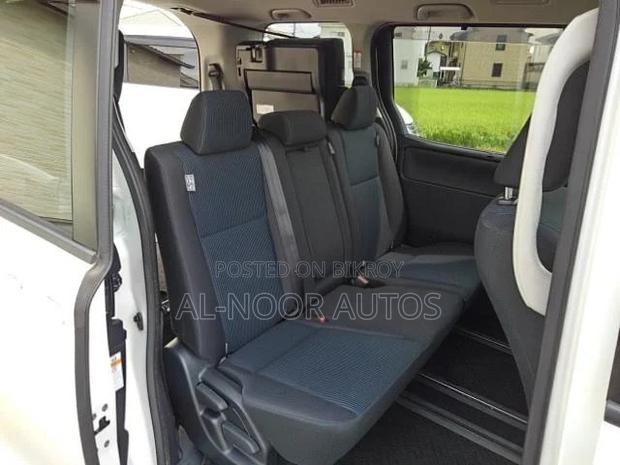 Toyota Noah 2.0 FWD (8 Seater) 2021 Pearl