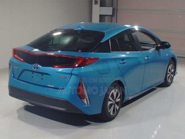 Toyota Prius 2021 Blue